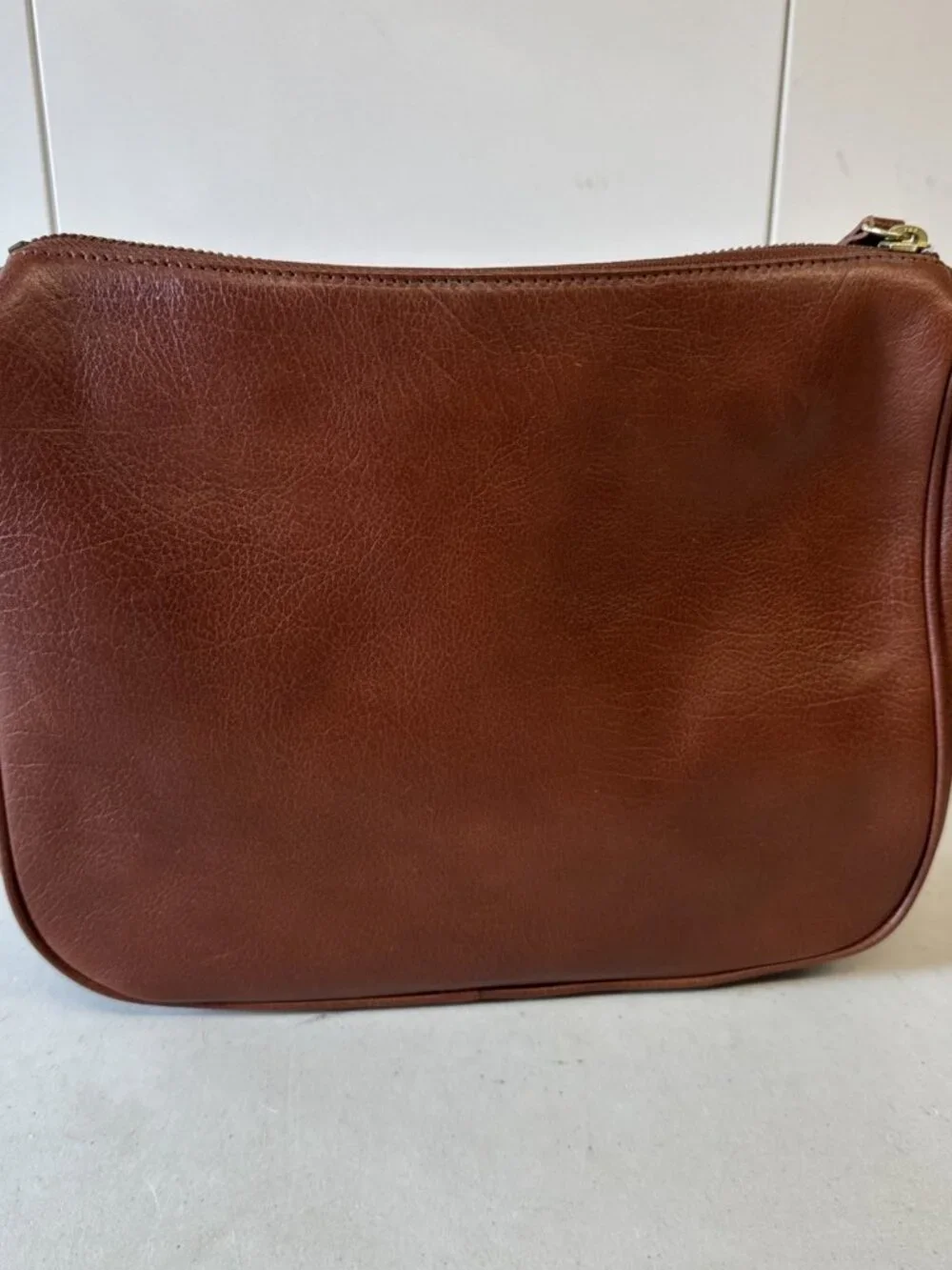 Leather & Co. by Liz Claiborne Brown Leather Crossbody‎ Purse 51803 SADL STATUS